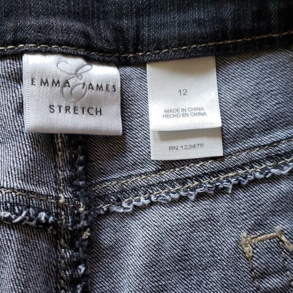 Ladies Jean Capris - Picture 4 of 4